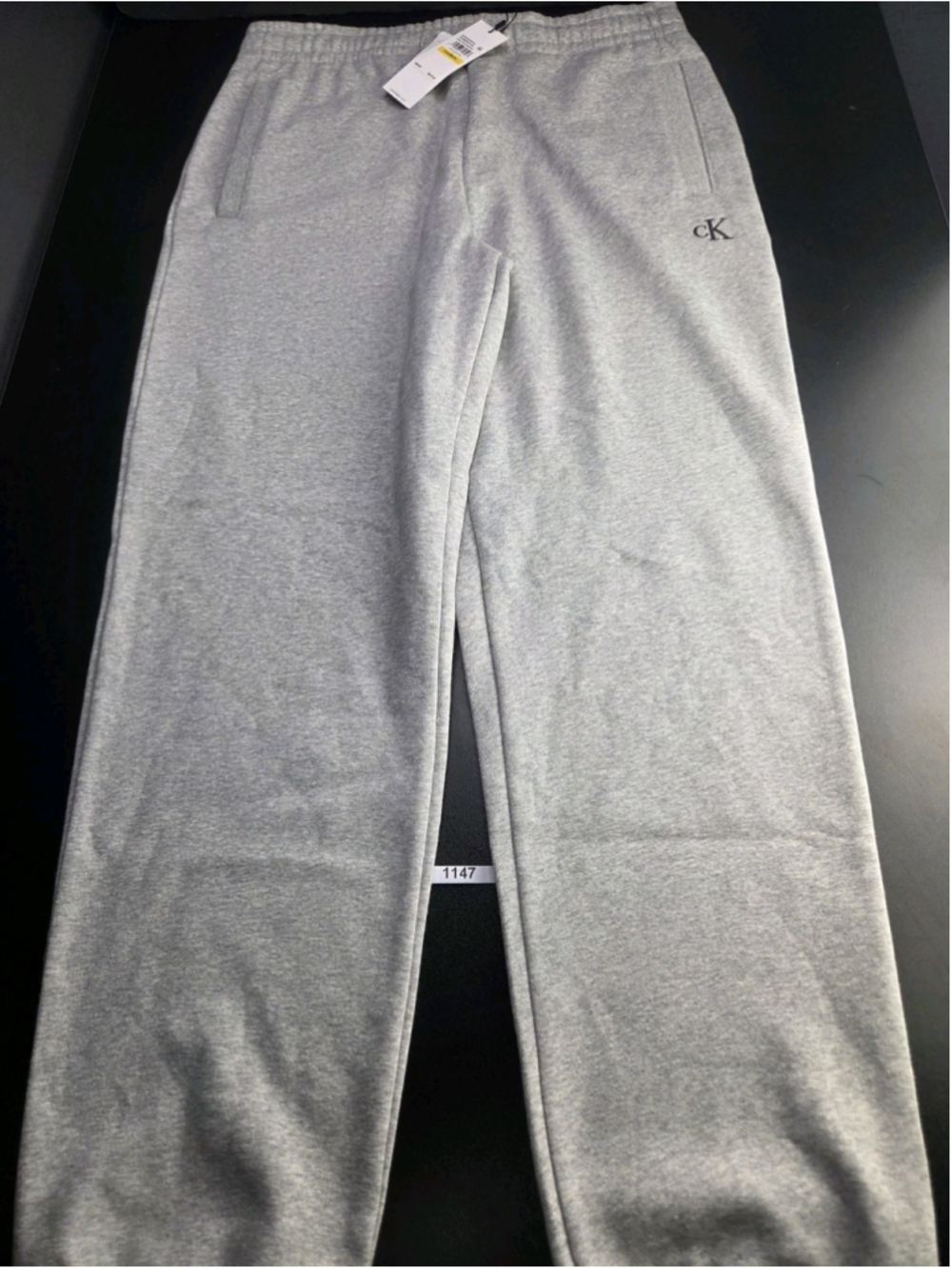 Calvin Klein Men's Fleece Jogger Sweatpants Heroic Grey Heather Medium NWT #1147